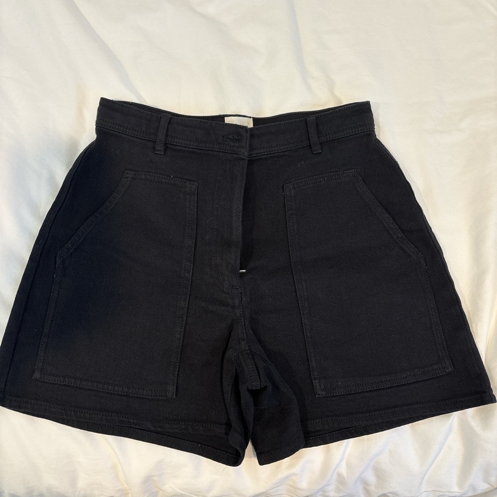 Aritzia shorts